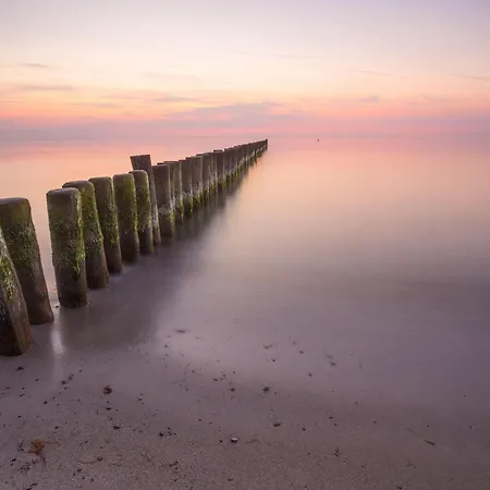 Ostseebad-karlshagen-grosszuegige-ferienwohnung-sommer 公寓 *